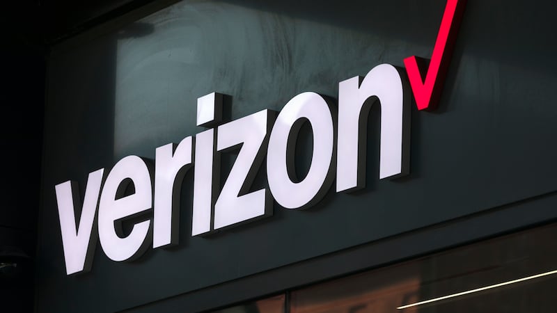 Verizon says it has restored voice calling service for customers affected by a wireless outage...