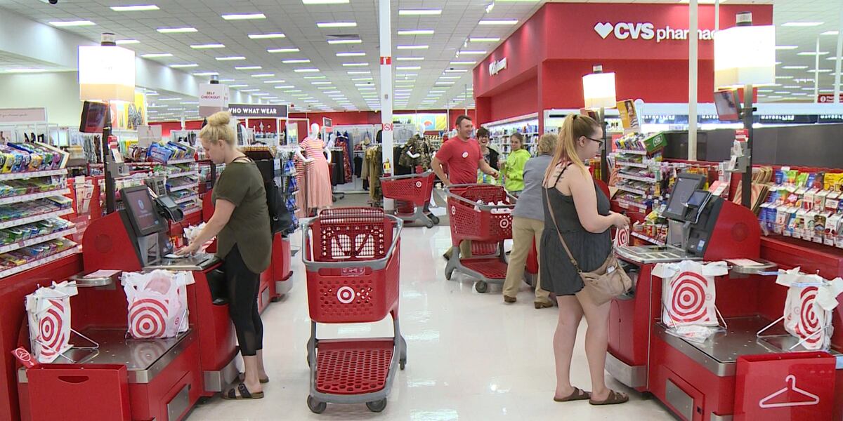 Target raises starting hourly pay to $15
